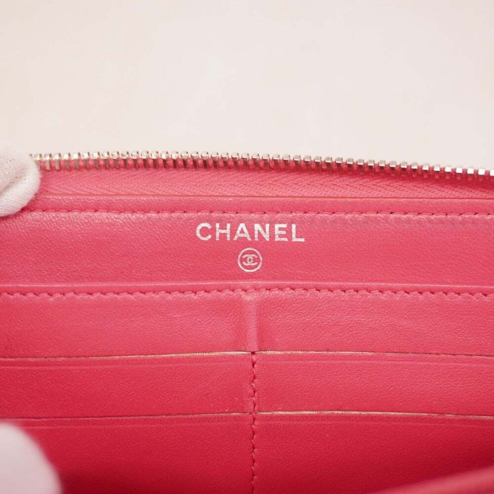 CHANEL Authentic Pink Lambskin Leather Wallet - Picture 4 of 11